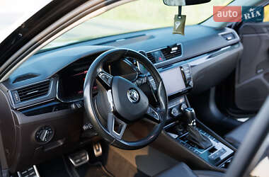 Лифтбек Skoda Superb 2016 в 
