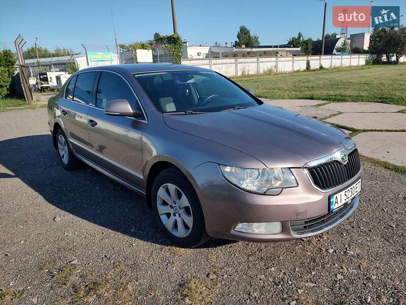 Лифтбек Skoda Superb 2012 в Киеве