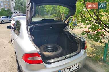 Лифтбек Skoda Superb 2010 в 