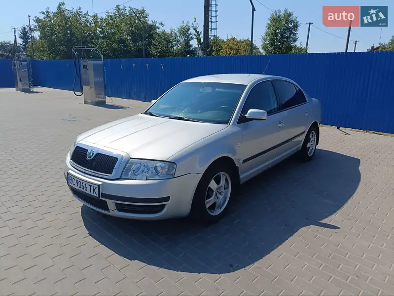 Skoda Superb 2006