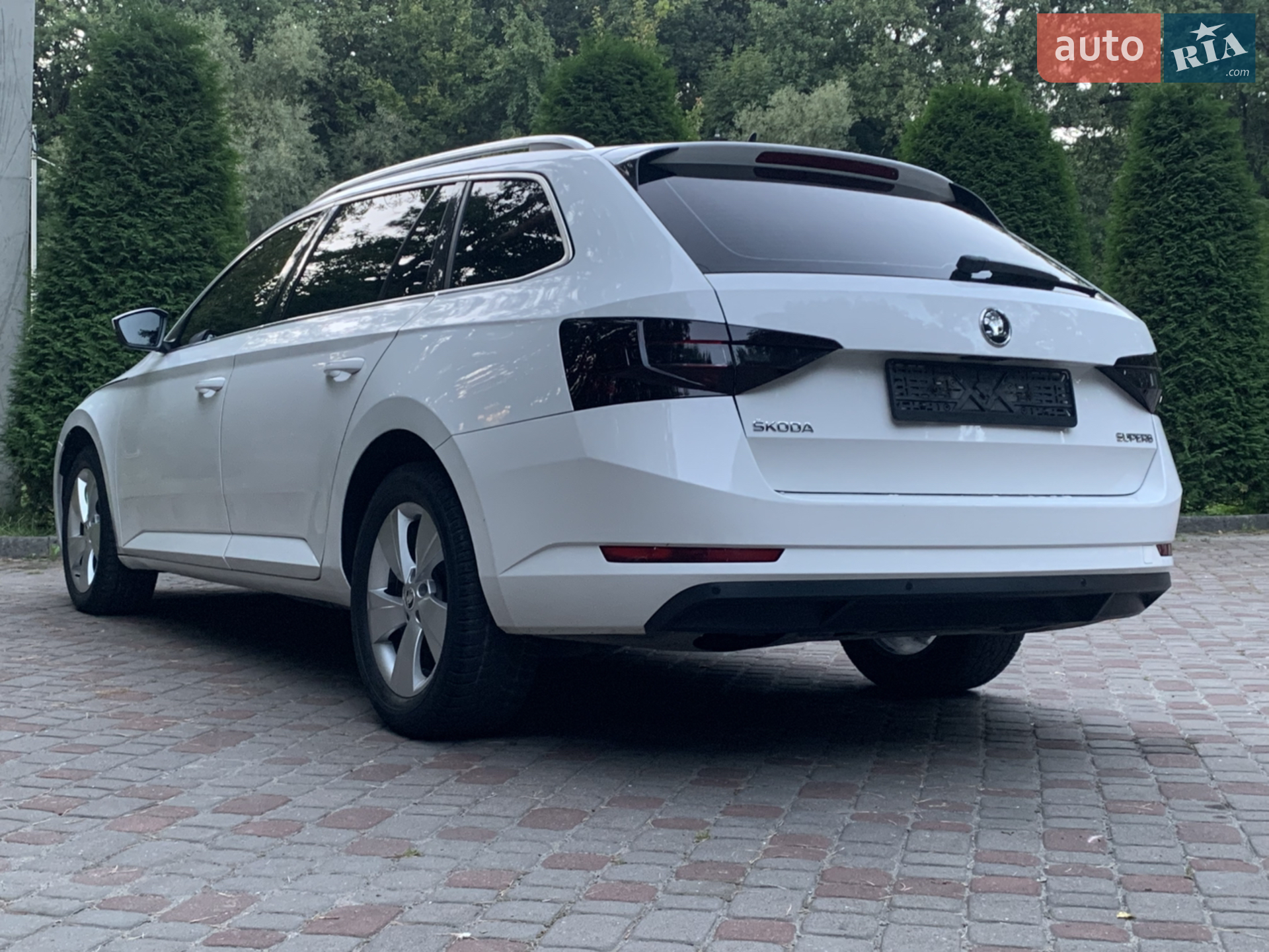 2017 Skoda Superb - мініатюра 23