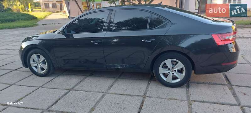 Лифтбек Skoda Superb 2017 в Калуше