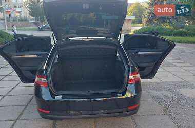 Лифтбек Skoda Superb 2017 в 