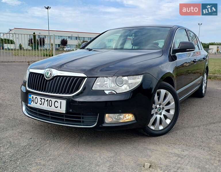 Лифтбек Skoda Superb 2010 в 