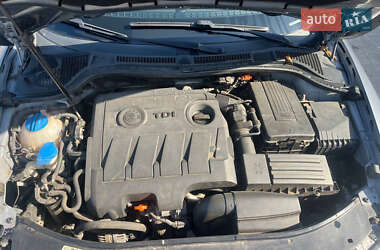 Лифтбек Skoda Superb 2012 в 