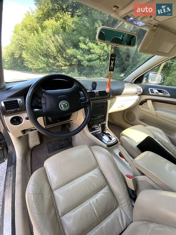 Лифтбек Skoda Superb 2004 в Ровно