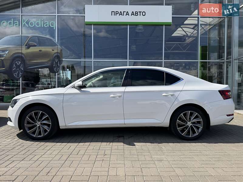 Лифтбек Skoda Superb 2018 в Киеве