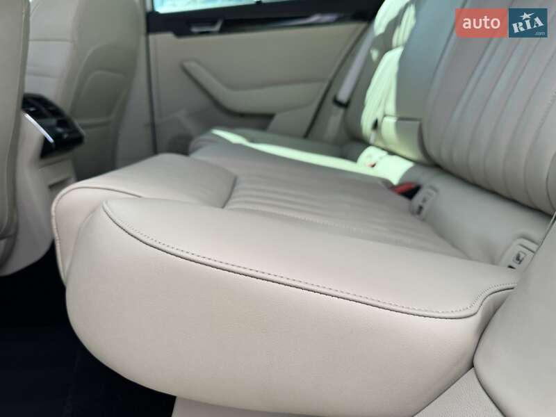 Лифтбек Skoda Superb 2018 в Киеве