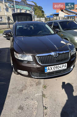 Універсал Skoda Superb 2013 в Харкові