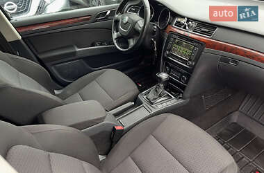 Лифтбек Skoda Superb 2012 в 