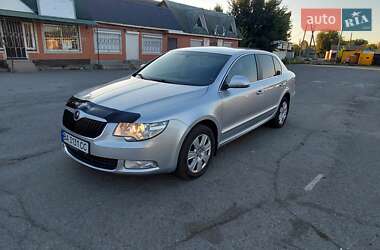 Лифтбек Skoda Superb 2011 в Шполе