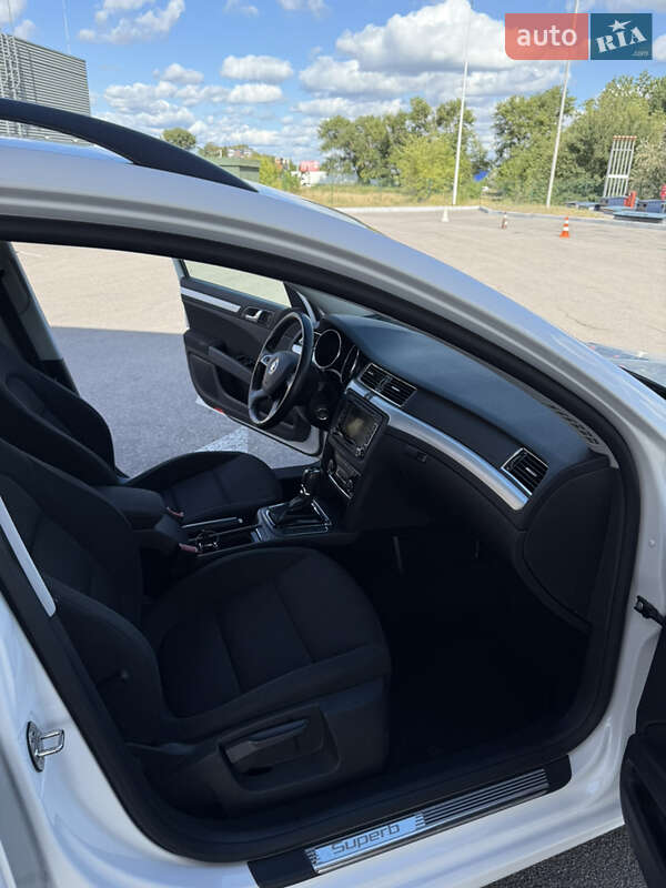 Универсал Skoda Superb 2014 в Днепре