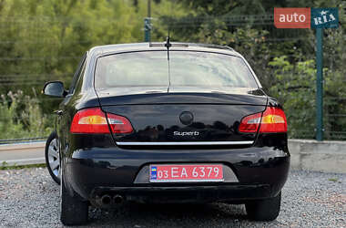 Лифтбек Skoda Superb 2010 в 
