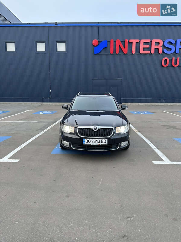 Универсал Skoda Superb 2010 в Киеве