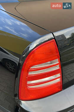 Лифтбек Skoda Superb 2005 в 