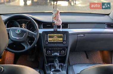 Універсал Skoda Superb 2010 в Ужгороді