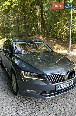 Лифтбек Skoda Superb 2016 в 