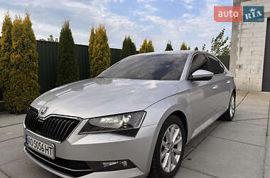 Ліфтбек Skoda Superb 2016 в Хусті