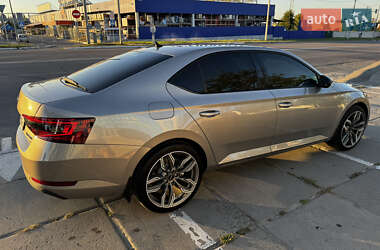 Лифтбек Skoda Superb 2018 в 