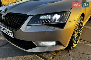 Лифтбек Skoda Superb 2018 в 