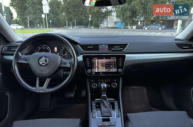 Лифтбек Skoda Superb 2018 в 