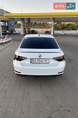 Лифтбек Skoda Superb 2018 в 