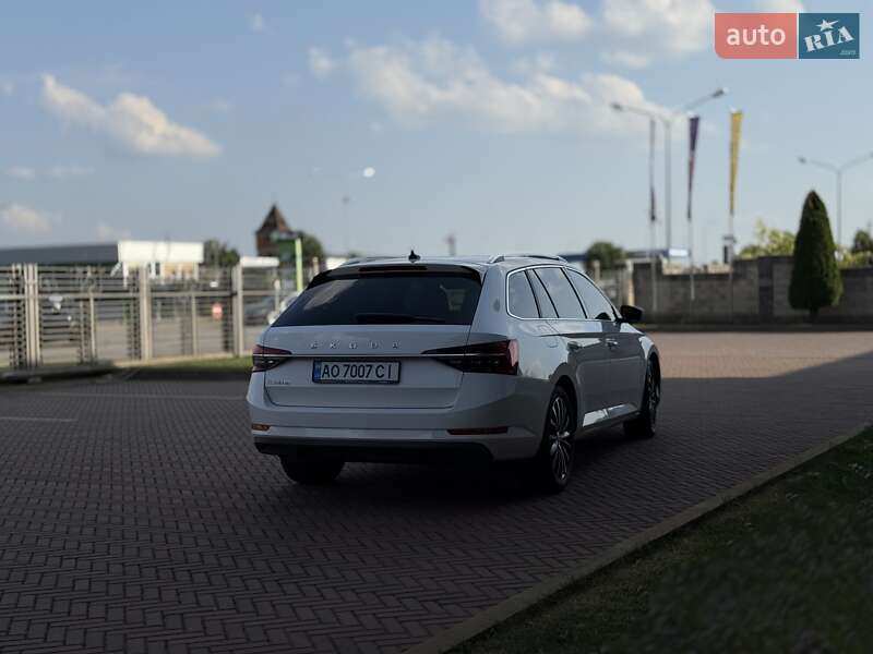Универсал Skoda Superb 2020 в Мукачево