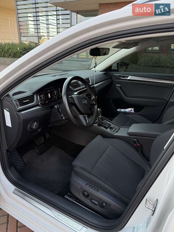 Универсал Skoda Superb 2020 в Мукачево