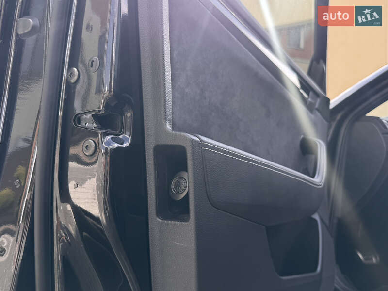 Универсал Skoda Superb 2020 в Дрогобыче