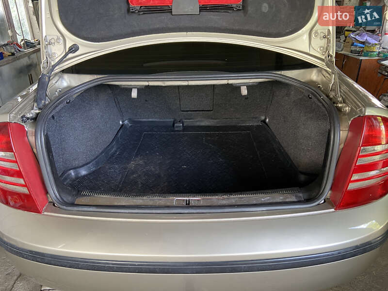Ліфтбек Skoda Superb 2005 в Львові фото 16 Ліфтбек Skoda Superb 2005 в Львові