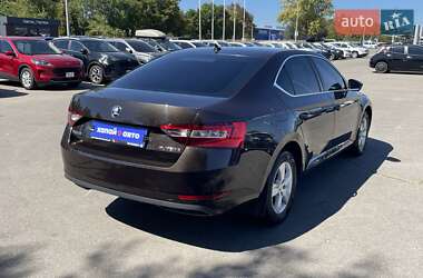Лифтбек Skoda Superb 2018 в 