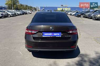 Лифтбек Skoda Superb 2018 в 