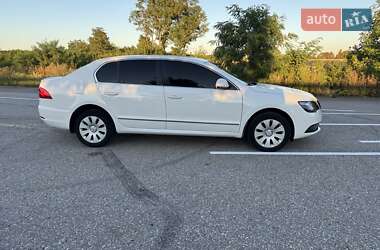 Лифтбек Skoda Superb 2015 в 