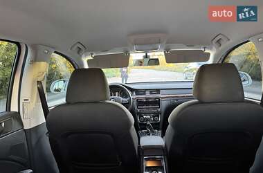 Лифтбек Skoda Superb 2015 в 