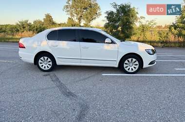 Лифтбек Skoda Superb 2015 в 
