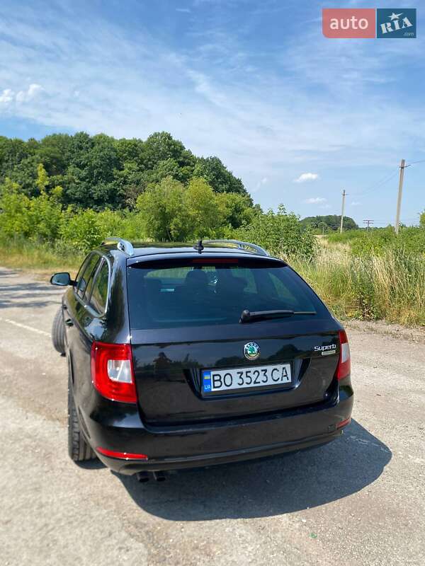 Универсал Skoda Superb 2012 в Тернополе