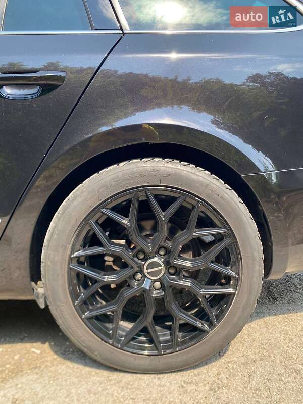 Универсал Skoda Superb 2012 в Тернополе