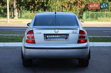 Лифтбек Skoda Superb 2007 в 