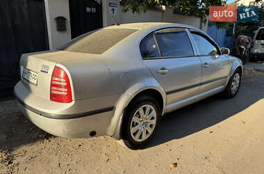 Лифтбек Skoda Superb 2005 в 