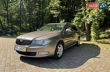 Универсал Skoda Superb 2010 в Дрогобыче