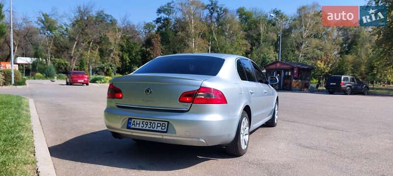 Лифтбек Skoda Superb 2012 в Краматорске