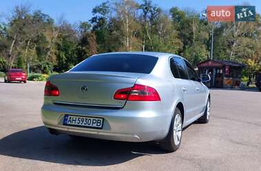 Лифтбек Skoda Superb 2012 в 