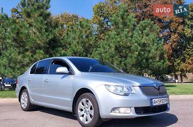 Лифтбек Skoda Superb 2012 в 