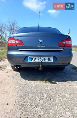 Лифтбек Skoda Superb 2008 в 