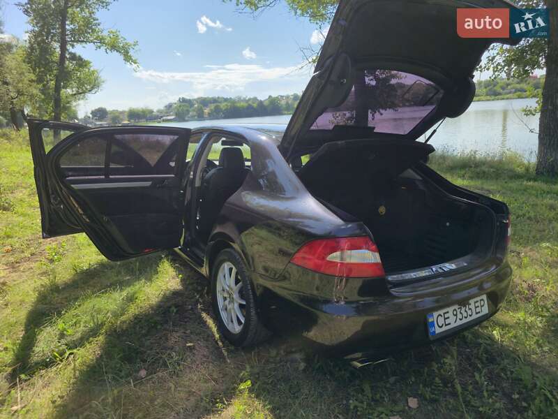 Лифтбек Skoda Superb 2011 в Черновцах