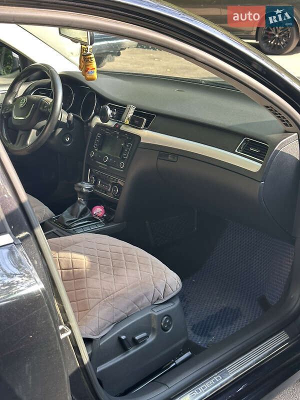 Універсал Skoda Superb 2012 в Ужгороді фото 41 Універсал Skoda Superb 2012 в Ужгороді