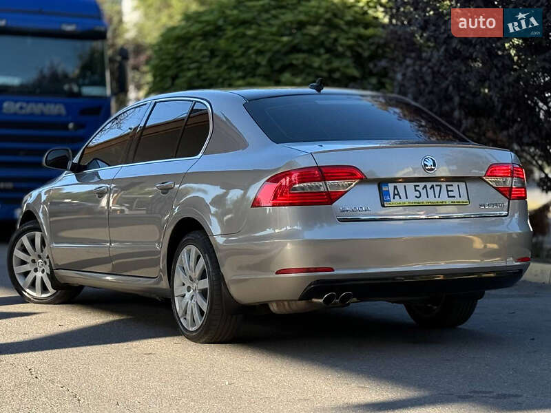 Лифтбек Skoda Superb 2013 в Днепре