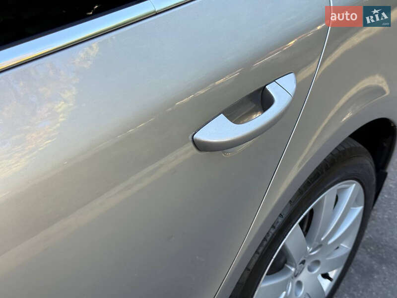 Лифтбек Skoda Superb 2013 в Днепре