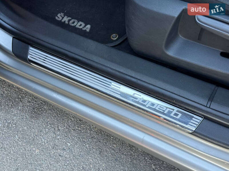 Лифтбек Skoda Superb 2013 в Днепре