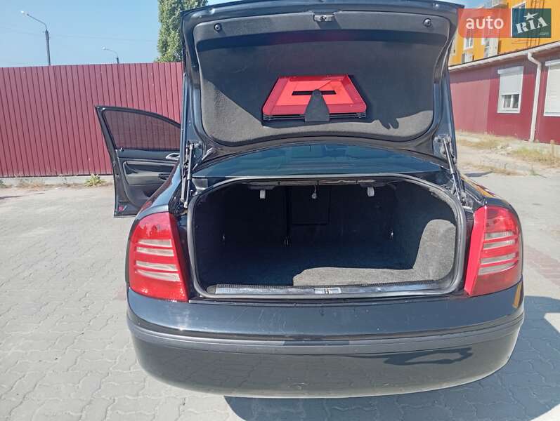 Ліфтбек Skoda Superb 2008 в Вараші